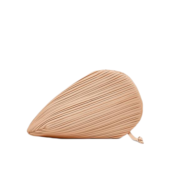 Гармошка, мыльница, подушка: 10 необычных и очень красивых сумок сезона осень-зима 2020 (фото 3)