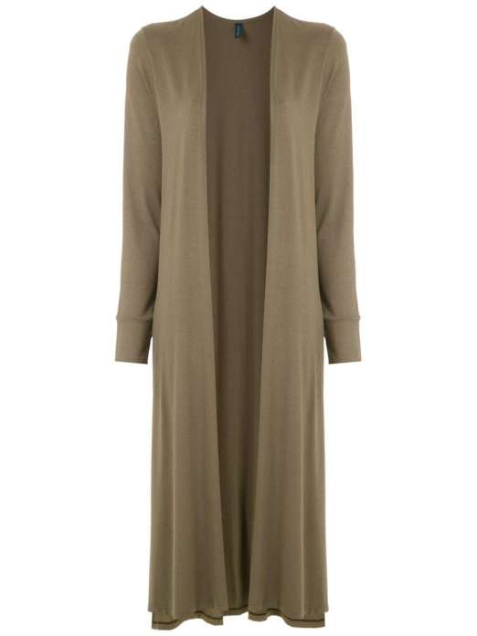 Как пережить слякотное межсезонье? Как вариант — остаться дома, в уютном костюме и тапочках (фото 4)