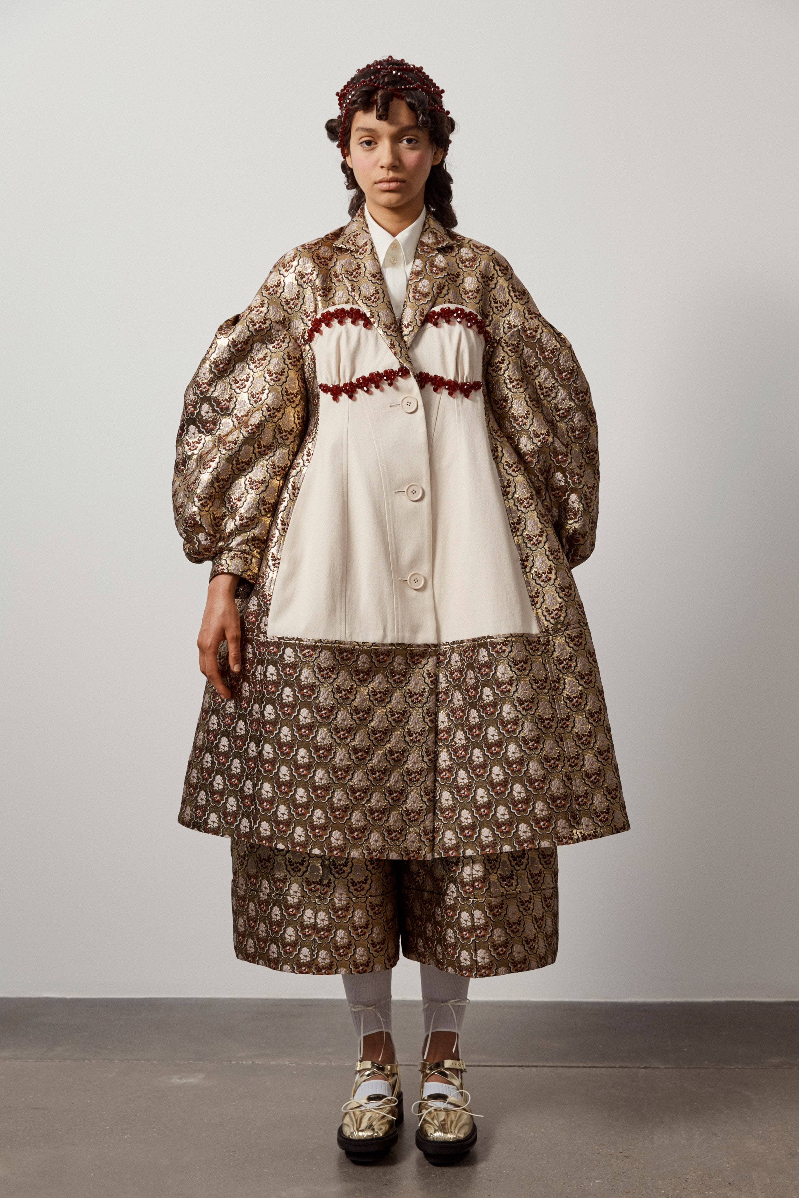 simone rocha история бренда. 7e2e0e82090b636a7d9cf41949e4659d. simone rocha история бренда фото. simone rocha история бренда-7e2e0e82090b636a7d9cf41949e4659d. картинка simone rocha история бренда. картинка 7e2e0e82090b636a7d9cf41949e4659d. 11 марта стартуют продажи совместной коллекции H&M и Симон Роша. Еще есть время выбрать между нежными платьями и блузками с жемчугом, а также узнать больше об ирландском дизайнере. simone rocha история бренда. 7e2e0e82090b636a7d9cf41949e4659d. simone rocha история бренда фото. simone rocha история бренда-7e2e0e82090b636a7d9cf41949e4659d. картинка simone rocha история бренда. картинка 7e2e0e82090b636a7d9cf41949e4659d. 11 марта стартуют продажи совместной коллекции H&M и Симон Роша. Еще есть время выбрать между нежными платьями и блузками с жемчугом, а также узнать больше об ирландском дизайнере.