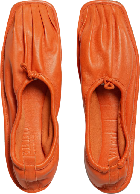 Из 2021-го в 2011-й. Готовы ли вы снова носить балетки? (фото 16)