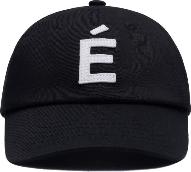 Всего один аксессуар на весну — бейсболка. Выбор Юли Катькало (фото 3)