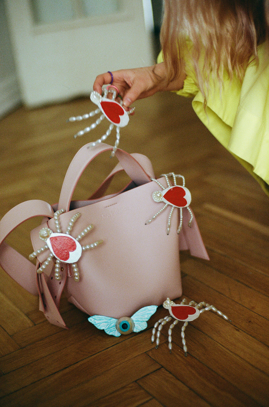 Суть сумки: художницы делятся своими манифестами и переосмысляют модный аксессуар (фото 9)