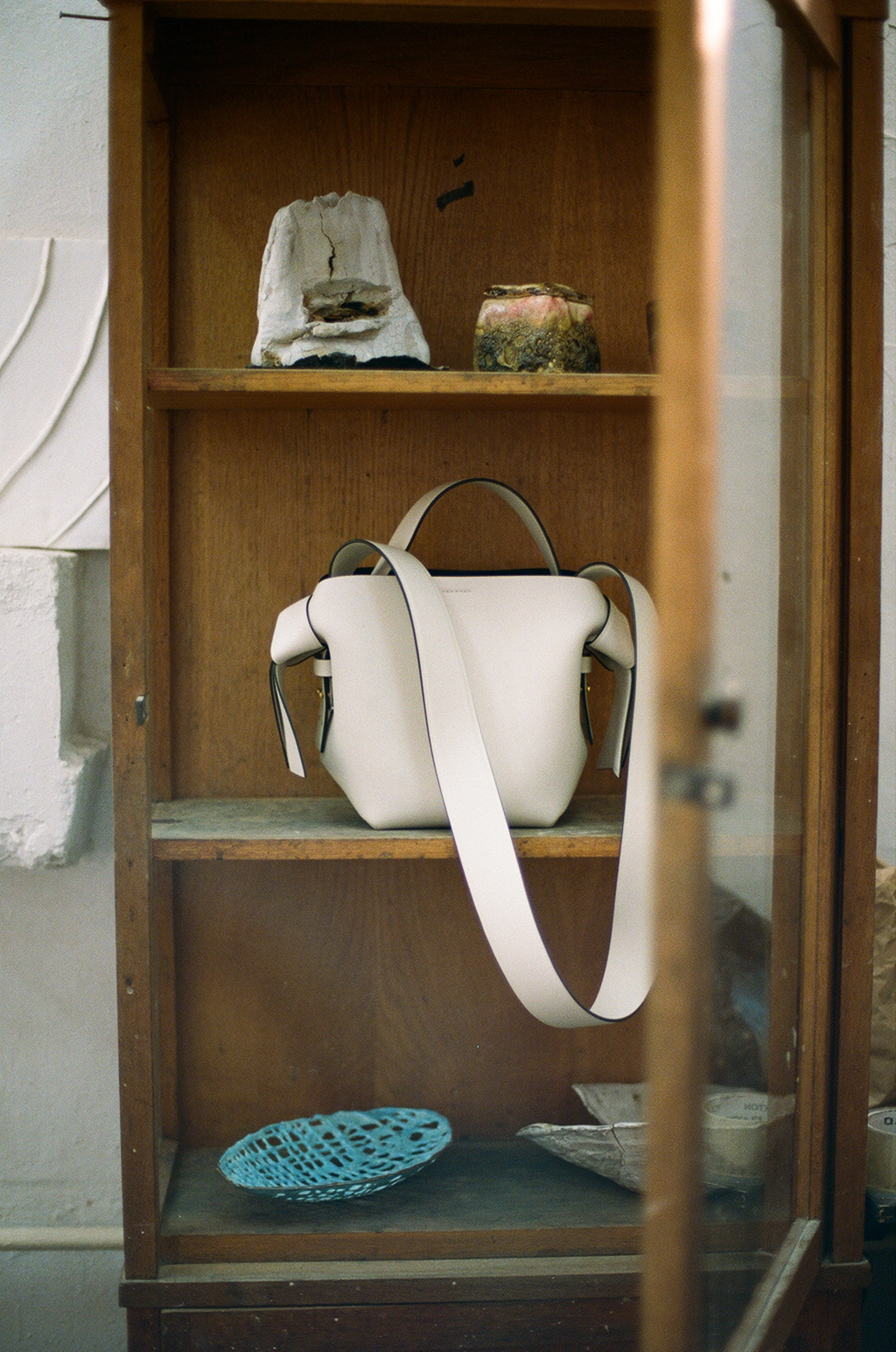 Суть сумки: художницы делятся своими манифестами и переосмысляют модный аксессуар (фото 25)