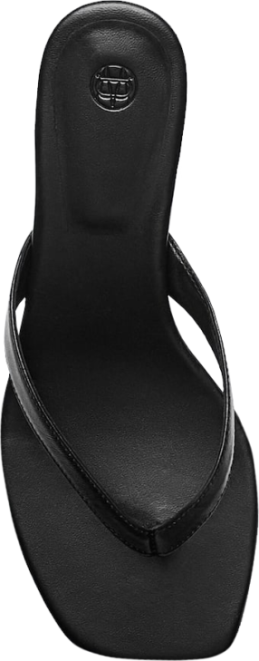 Топ с воротником-поло: какой выбрать и с чем носить (фото 5)