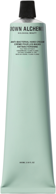 Маска от усталости, экологичные баттеры для тела и другие бьюти-новинки недели (фото 6)