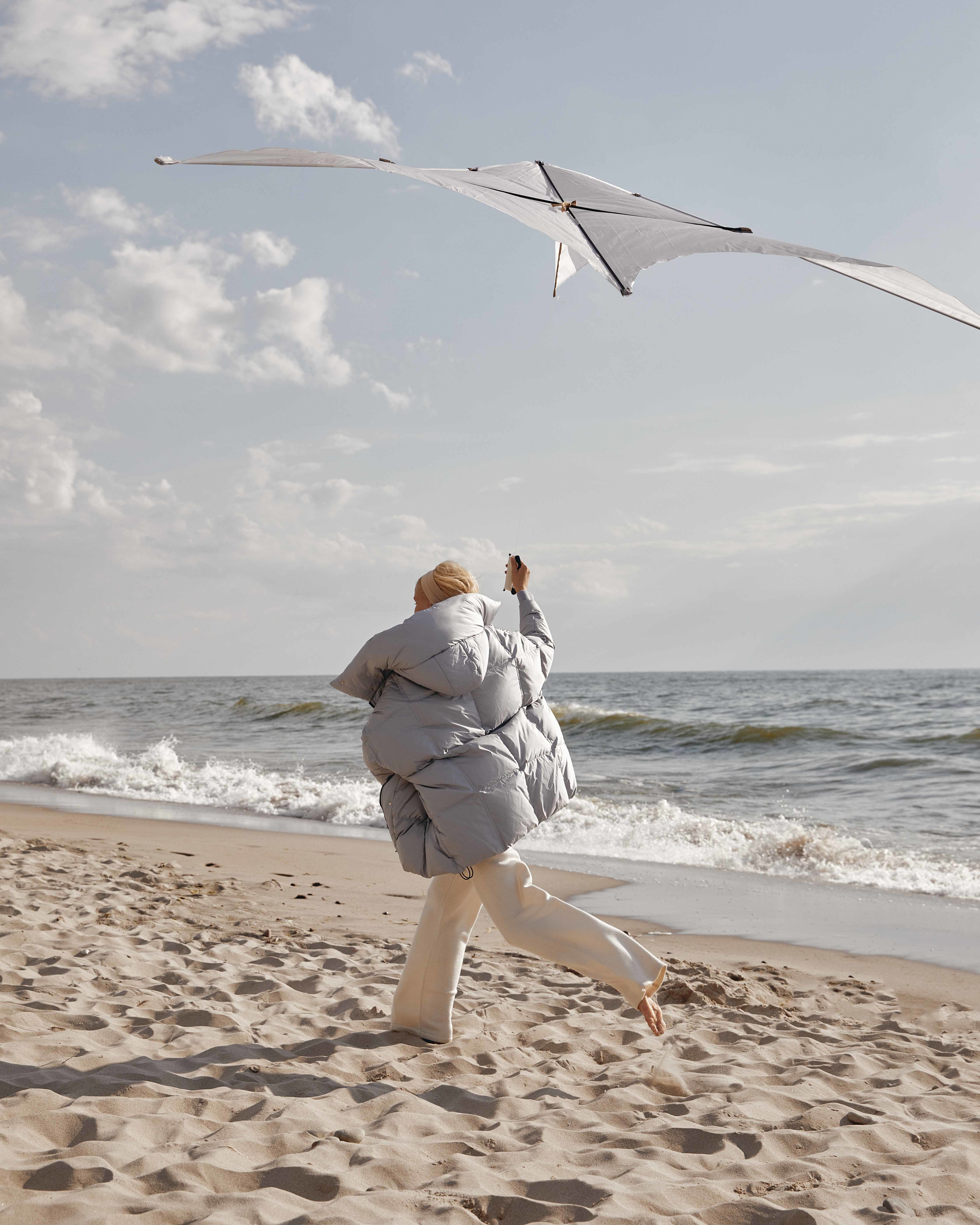 Что с чем носить в этом сезоне: гид BURO. по актуальной верхней одежде (фото 27)