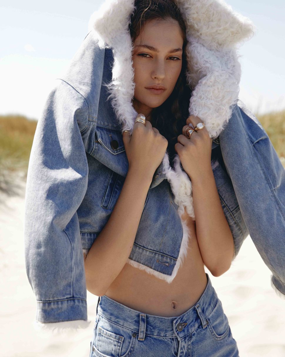 Что с чем носить в этом сезоне: гид BURO. по актуальной верхней одежде (фото 21)