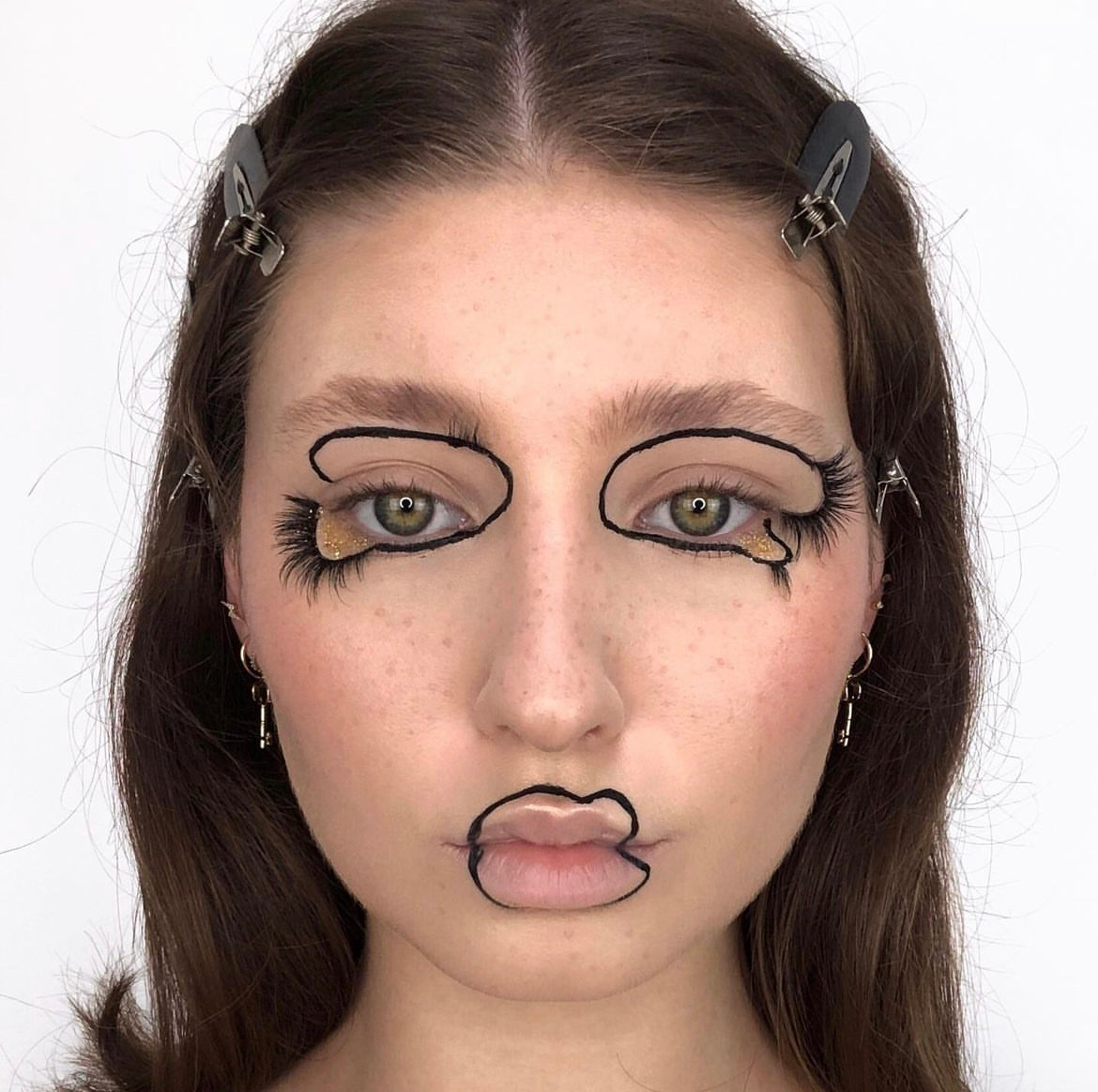 Макияж для Хеллоуина-2021: подсмотрено у крутых визажистов (фото 9)