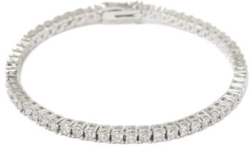 Перья, жемчуг и кристаллы — в Новый год можно все и сразу! Собираем праздничные образы с Юлей Катькало (фото 4)