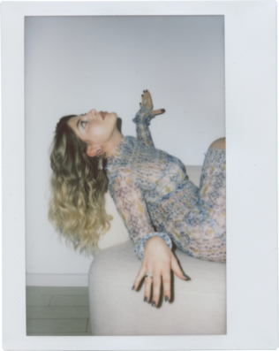 Эклектика, эко и немного уверенности — разбираем коды стиля зумеров (фото 1)