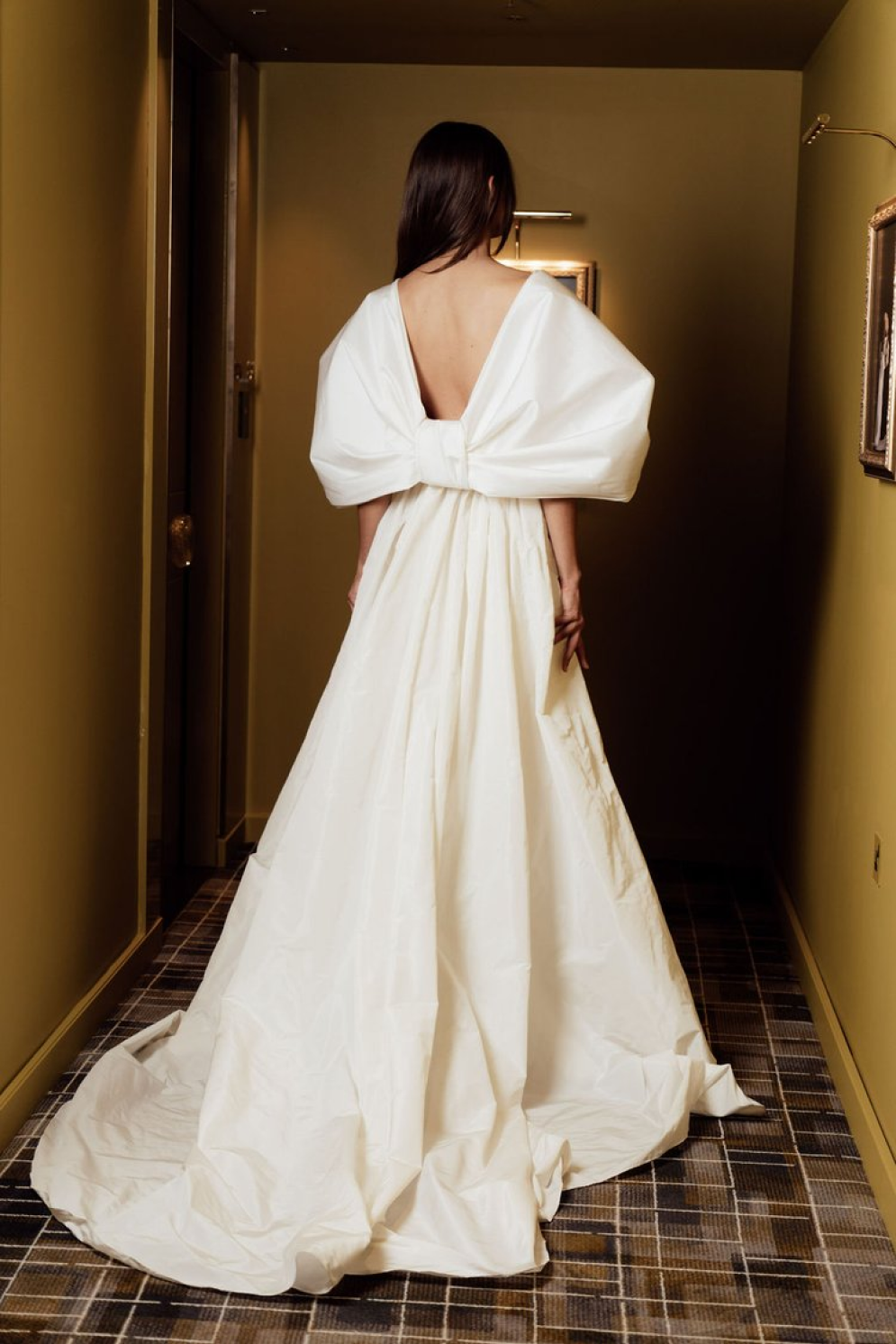 Платье современной невесты — какое оно? Несколько идей с Недели свадебной моды (фото 4)