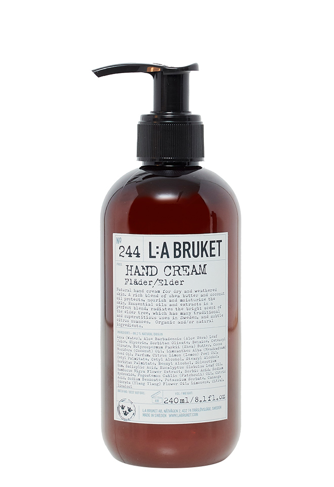 Изумрудная подводка, тушь, похожая на арт-объект, и другие бьюти-новинки недели (фото 5)