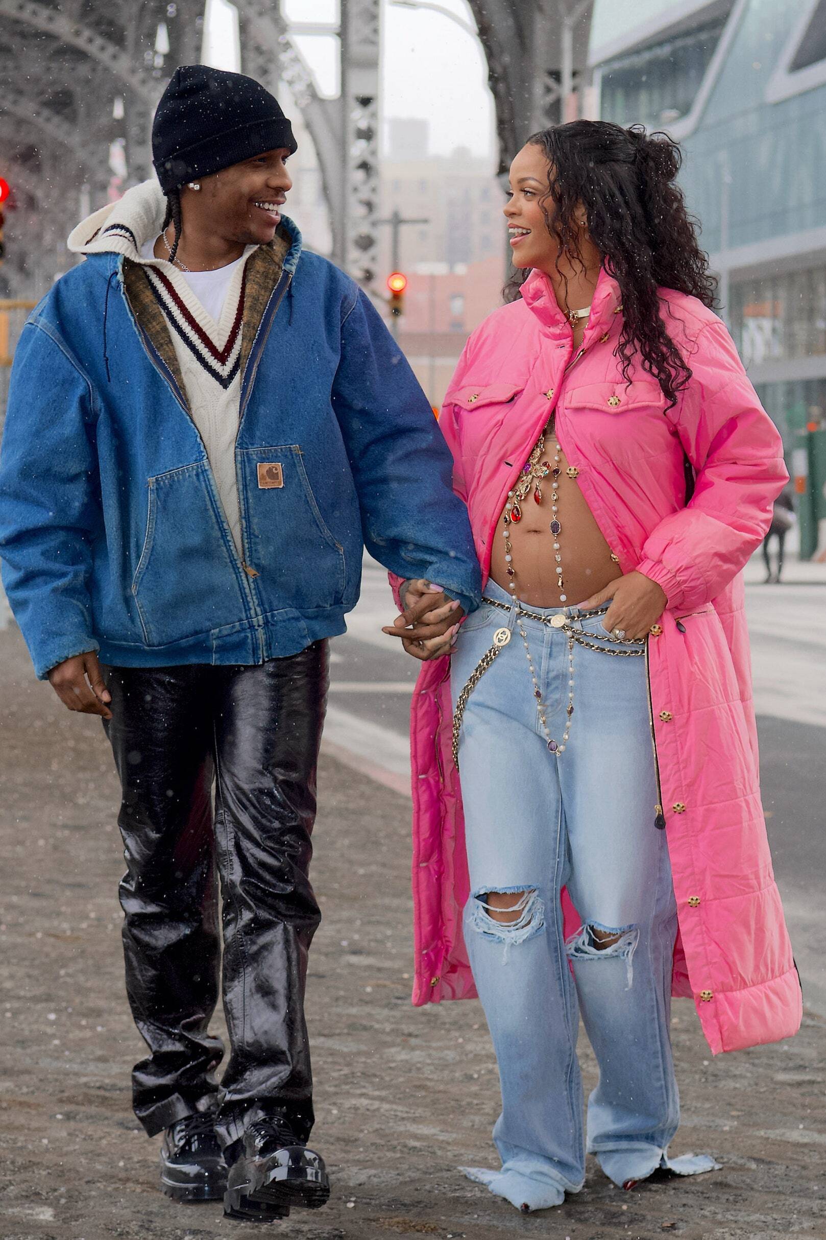 Мини и украшения для живота. Как Рианна переписала дресс-код беременности (фото 2)