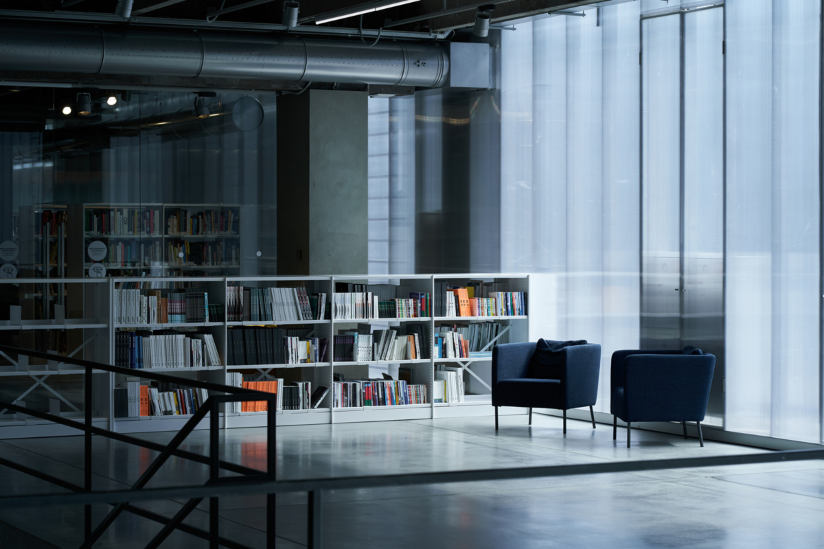 Самые красивые библиотеки России. Часть 2: библиотека музея «Гараж» (фото 18)