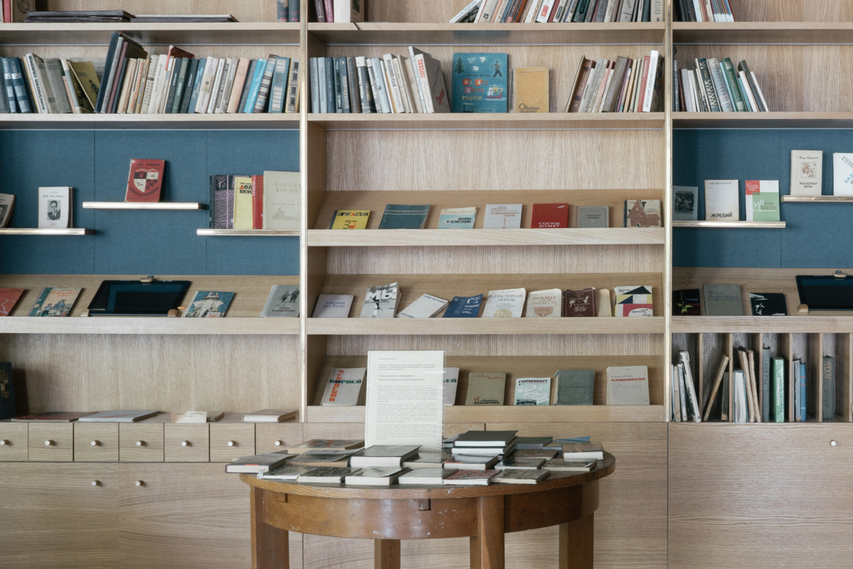 Самые красивые библиотеки России. Часть 3: библиотека в Доме творчества Переделкино (фото 17)