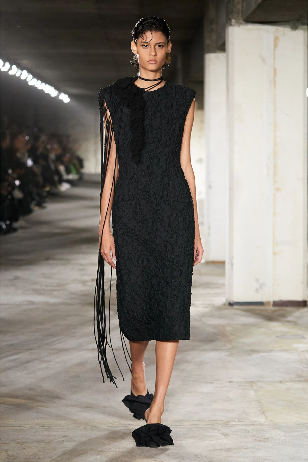 Самое красивое на Неделе моды в Париже весна-лето 2023 (фото 18)