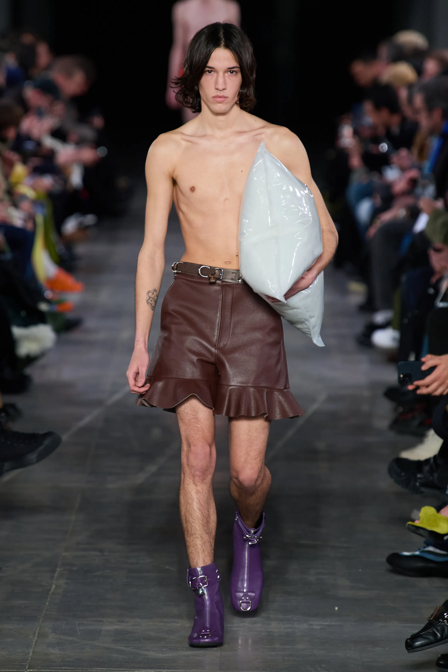 Неделя мужской моды в Милане осень-зима 2023 — что нового и красивого? (фото 26)