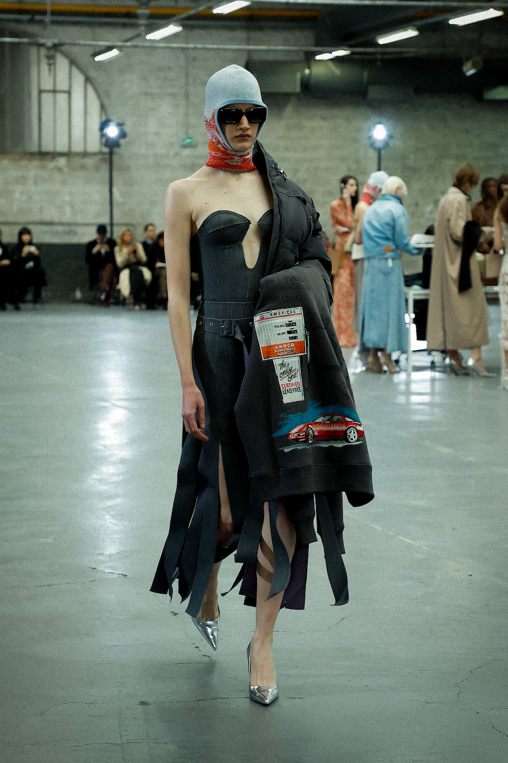 На фэшн-показ как в музей. Искусство в коллекциях осень-зима 2023 (фото 8)