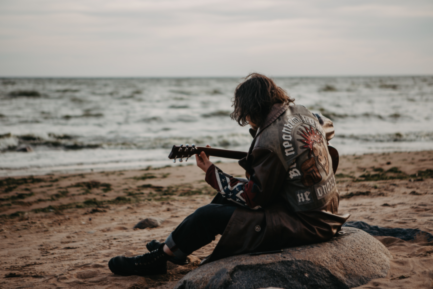 Игра-тест: насколько внимательно вы смотрели сериал «Король и Шут» (фото 14)