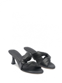 Новый поворот: 75+ вещей к летнему сезону. Выбор BURO. (фото 98)