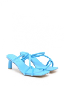 Новый поворот: 75+ вещей к летнему сезону. Выбор BURO. (фото 32)