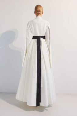 Белый день: из чего состоит свадебная капсула Мадины Саральп для Front (фото 7)