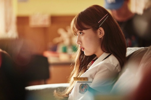 Преппи, ханбок и панк: учимся стилю у героев корейских дорам (фото 40)