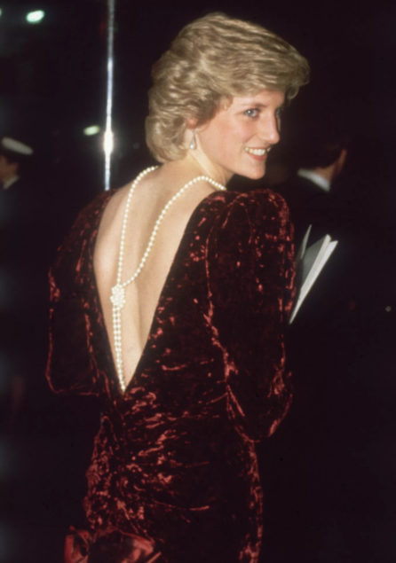 Бижутерия и фейковые бриллианты. Какие аксессуары выбирают селебрити (фото 17)