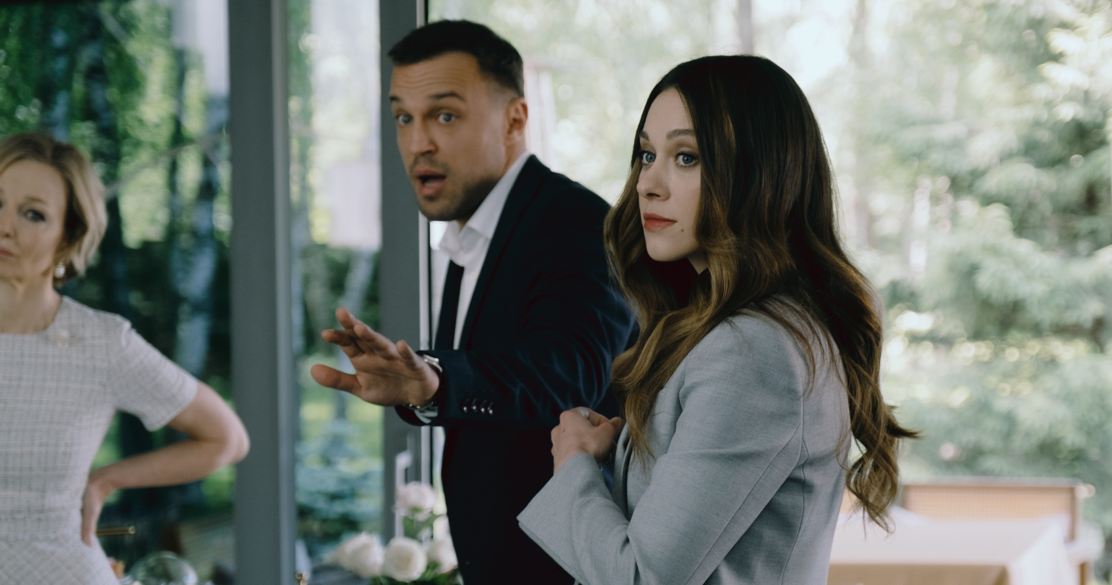 «Тихая роскошь» от А до Я: разбираемся, из чего состоит вечная классика гардероба, на примере сериала «Золотое дно» (фото 24)