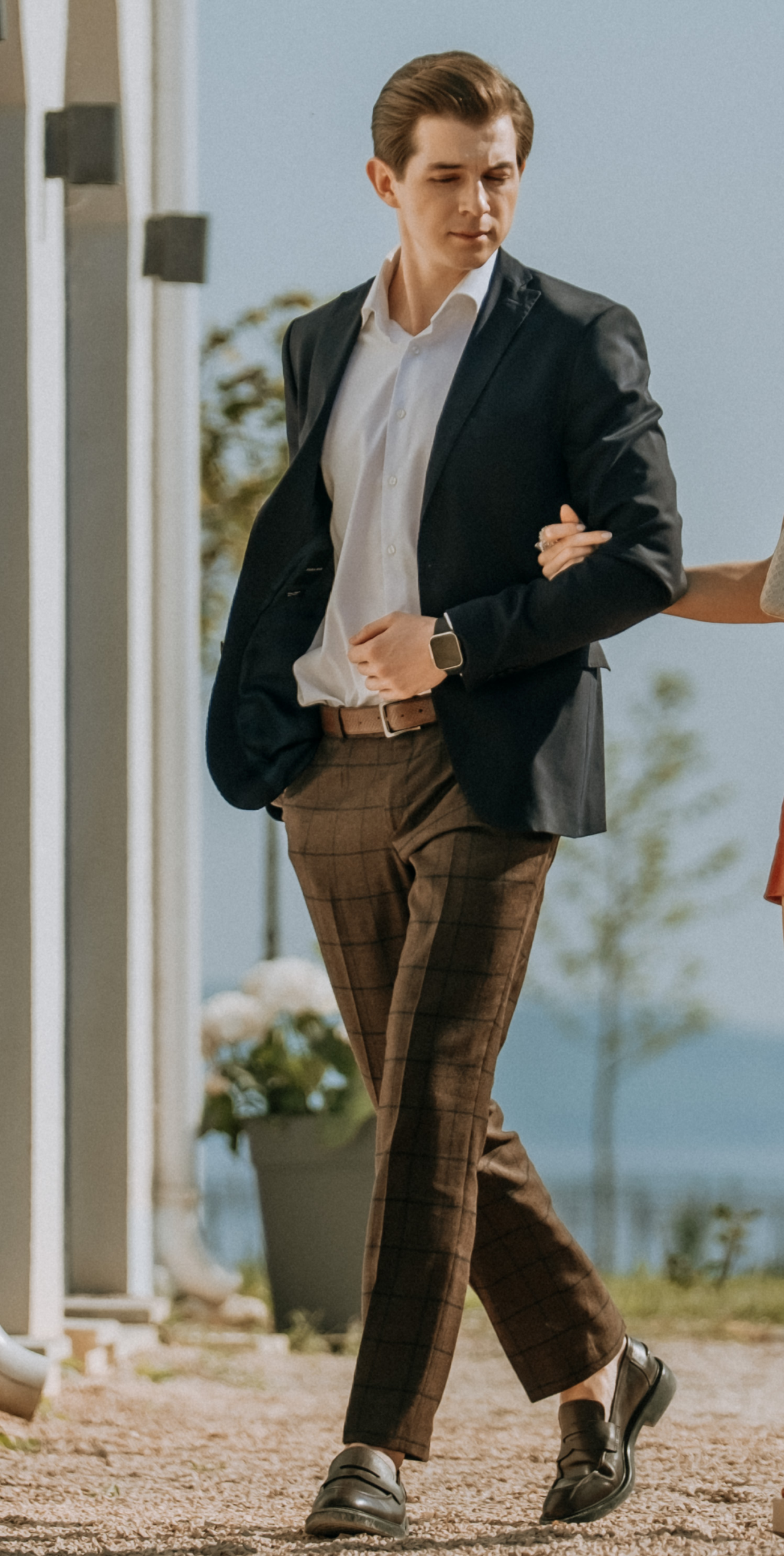 «Тихая роскошь» от А до Я: разбираемся, из чего состоит вечная классика гардероба, на примере сериала «Золотое дно» (фото 31)