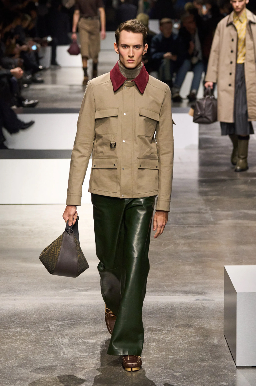Итоги Недели мужской моды в Милане и Париже осень-зима 2024 — новое и красивое (фото 28)