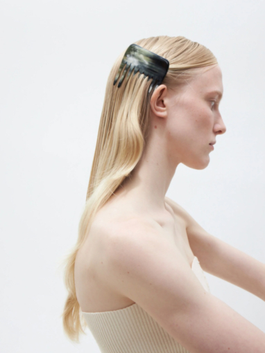 Шарфы-сосиски и гребни для волос: подробный гид по обвесу на сумки (фото 35)