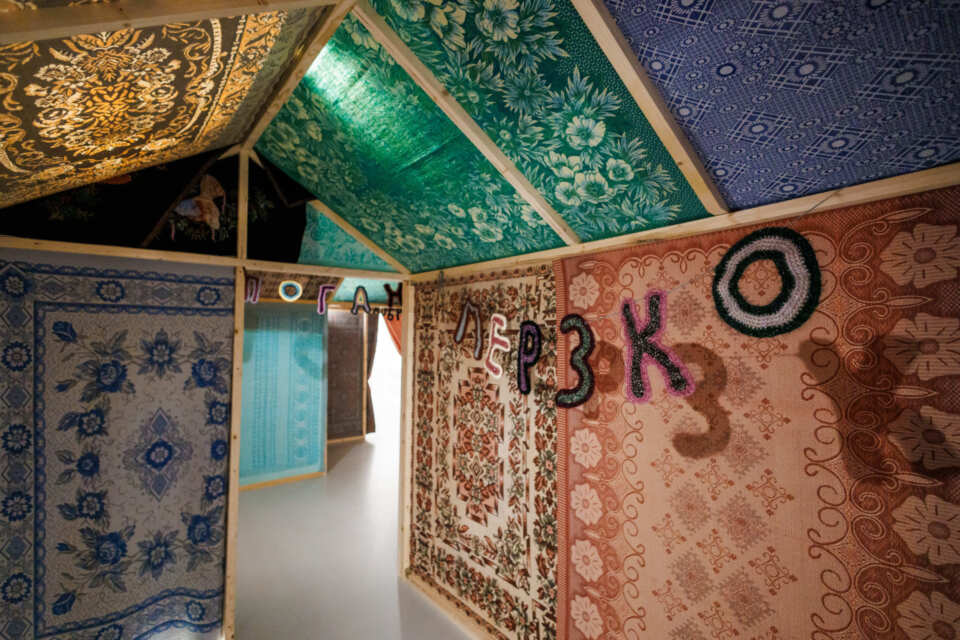 «Восприятие искусства — это путешествие»: куратор Нина Гомиашвили — о выставке «Нити» в Фонде Ruarts (фото 19)