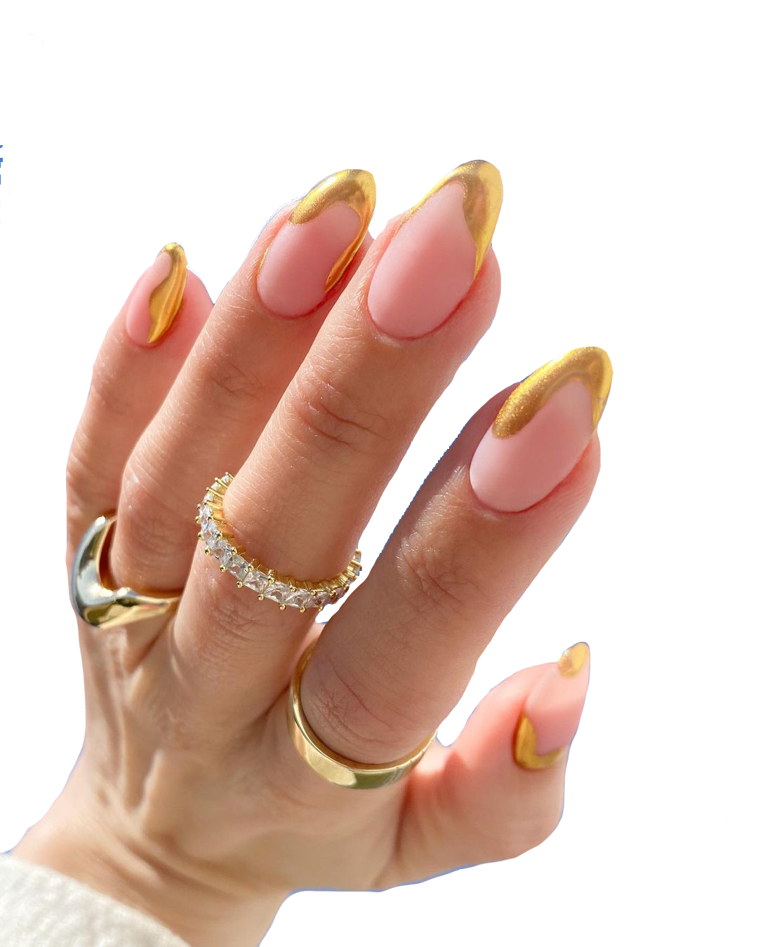 Ногти русалки и «сатиновая кошка»: 7 идей маникюра, который стоит сделать до конца лета (фото 58)