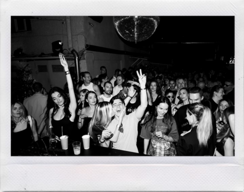 Где лучшие тусовки — во дворе Soma: что нужно знать о нашумевшем проекте на «Трубной» (фото 39)