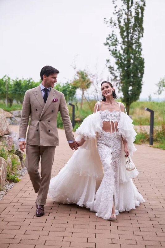 Самые красивые свадьбы лета 2024. Выбор BURO. (фото 34)