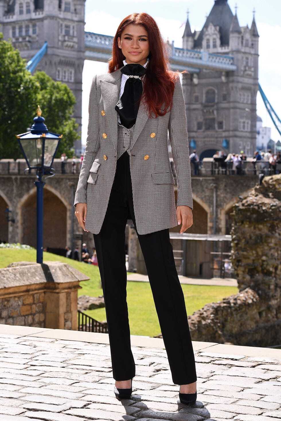 От звезды Disney до сопредседательницы Met Gala: эволюция стиля Зендеи (фото 75)