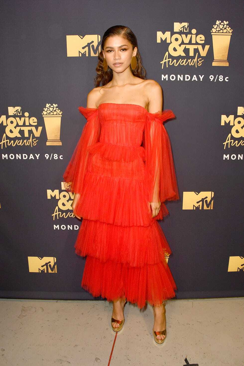 От звезды Disney до сопредседательницы Met Gala: эволюция стиля Зендеи (фото 65)