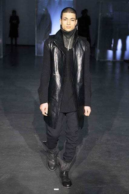 Асимметрия, модульность и квинтэссенция повседневности: 10 причин, по которым мы любили Гленна Мартенса в Y/Project (фото 1)