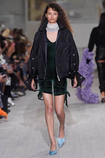 Асимметрия, модульность и квинтэссенция повседневности: 10 причин, по которым мы любили Гленна Мартенса в Y/Project (фото 19)