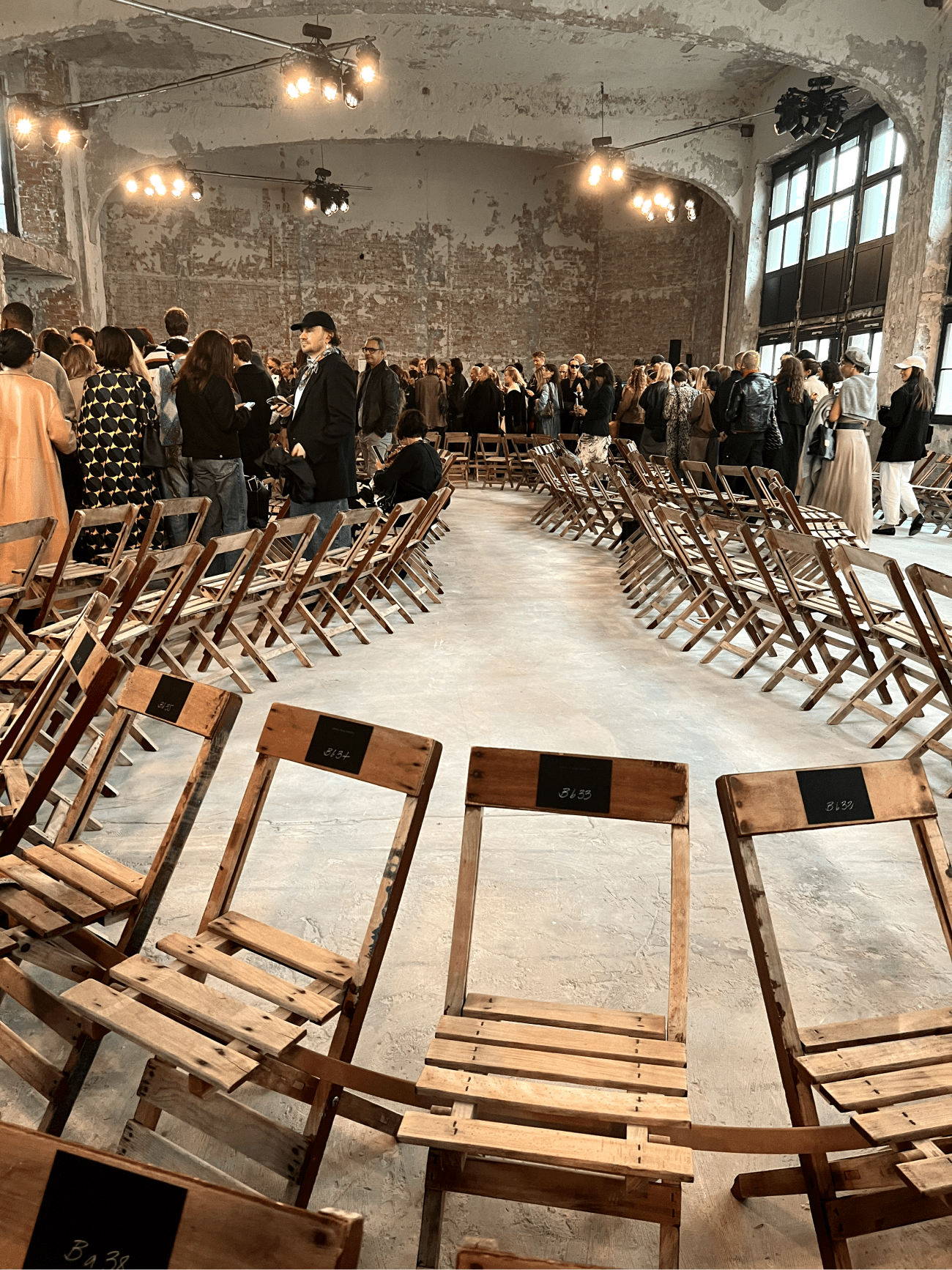 Дебют Luis De Javier и первый показ Dries Van Noten без Дриса: чем запомнилась Неделя моды в Париже продюсеру BURO. Полине Влади (фото 11)