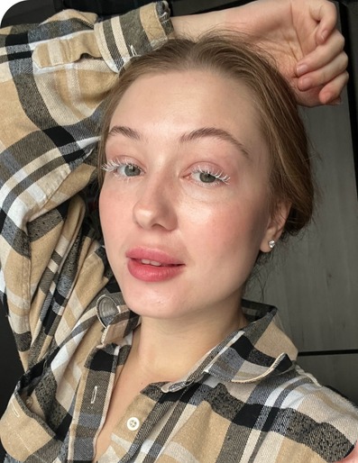 Black mascara is dead: тренд на цветную тушь — носим как Лила Мосс, Джулия Фокс и Доджа Кэт (фото 6)