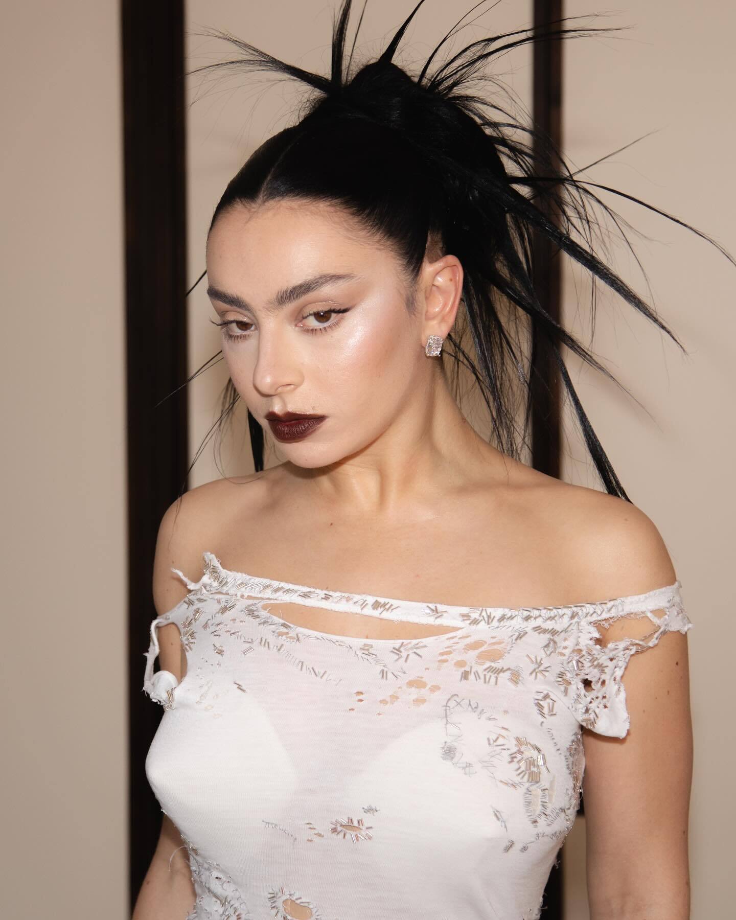 Исамайя Френч: что нужно знать о трендсеттере бьюти-индустрии и экспериментальной визажистке (фото 26)