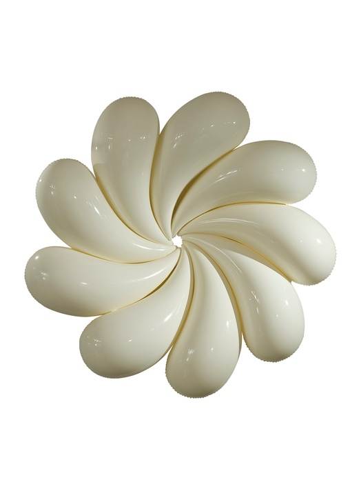 Ruarts, fābula и 3L Gallery: 7 стендов-фаворитов ярмарки Cosmoscow 2024 — выбор BURO. (фото 11)