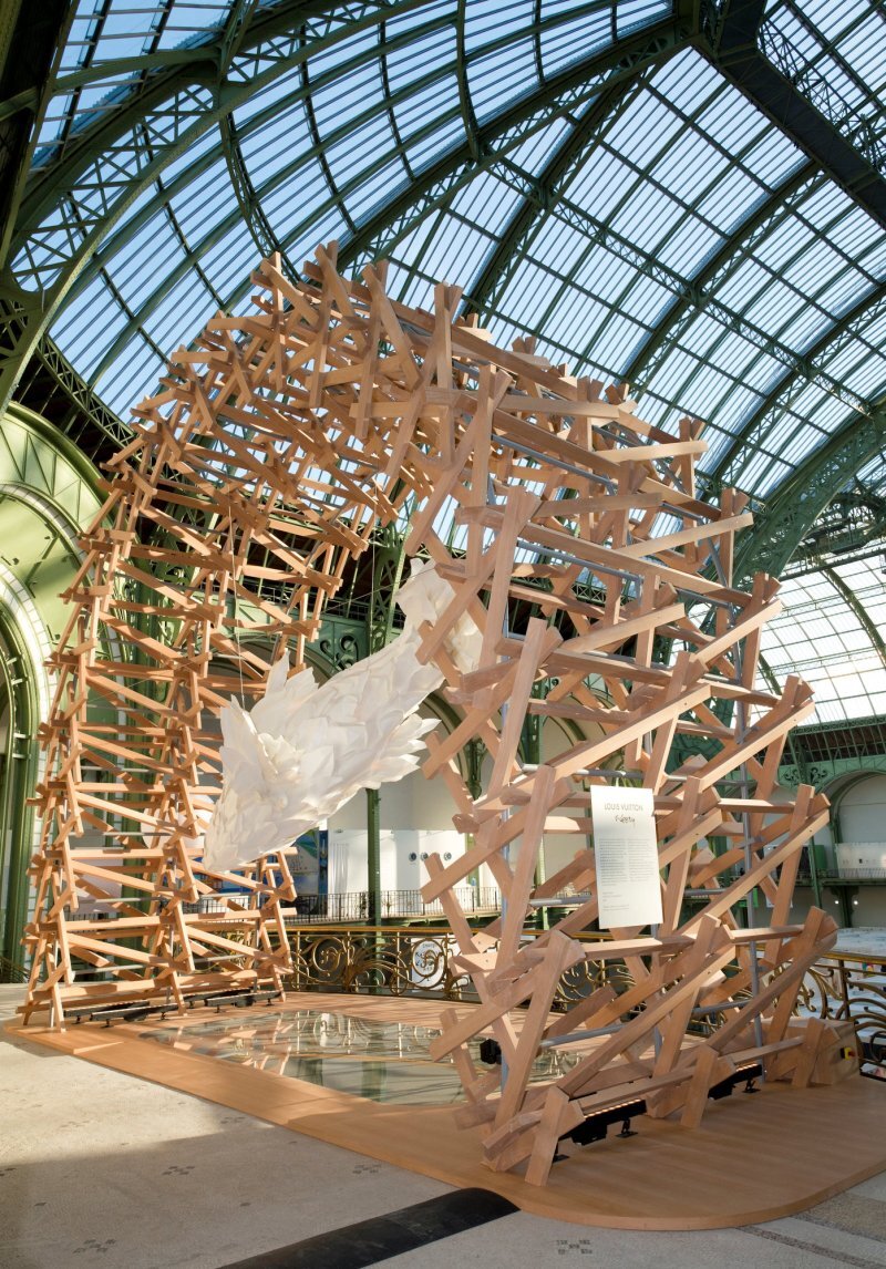 Сказки Miu Miu и бронзовая «Тыква L» Яёи Кусамы: чем запомнилась ярмарка Art Basel 2024 в Париже (фото 5)