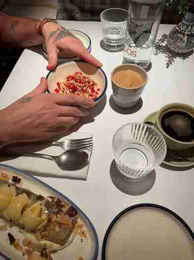 Настроение «осень»: как проходит день Алисы Боха и Николая Богдановича (фото 24)