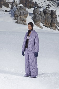 Нам не приснилось. 20 модных пуховиков-одеял — и все от российских брендов (фото 16)