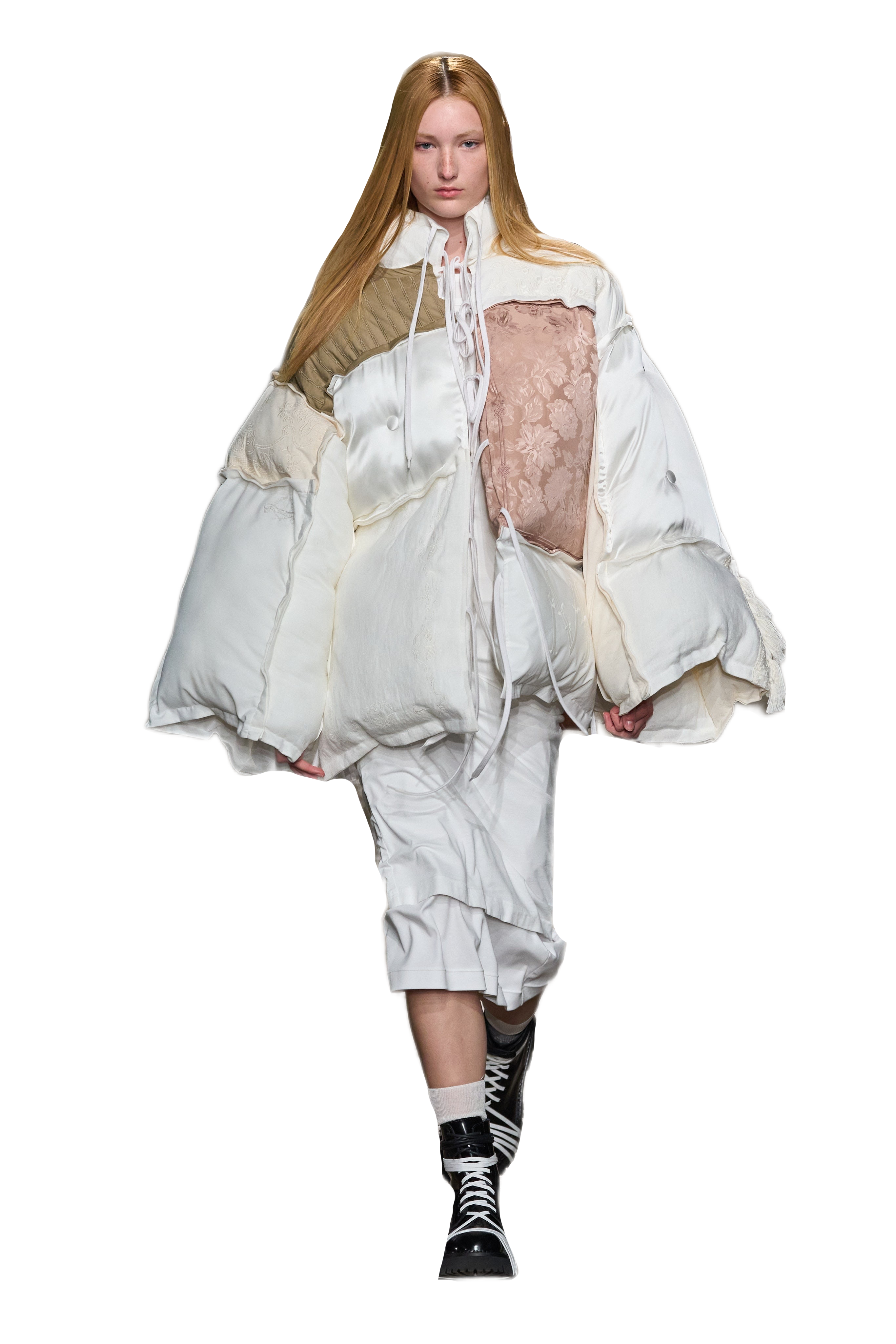 Нам не приснилось. 20 модных пуховиков-одеял — и все от российских брендов (фото 11)