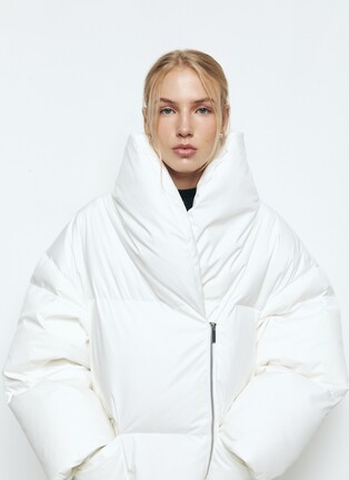 Нам не приснилось. 20 модных пуховиков-одеял — и все от российских брендов (фото 33)