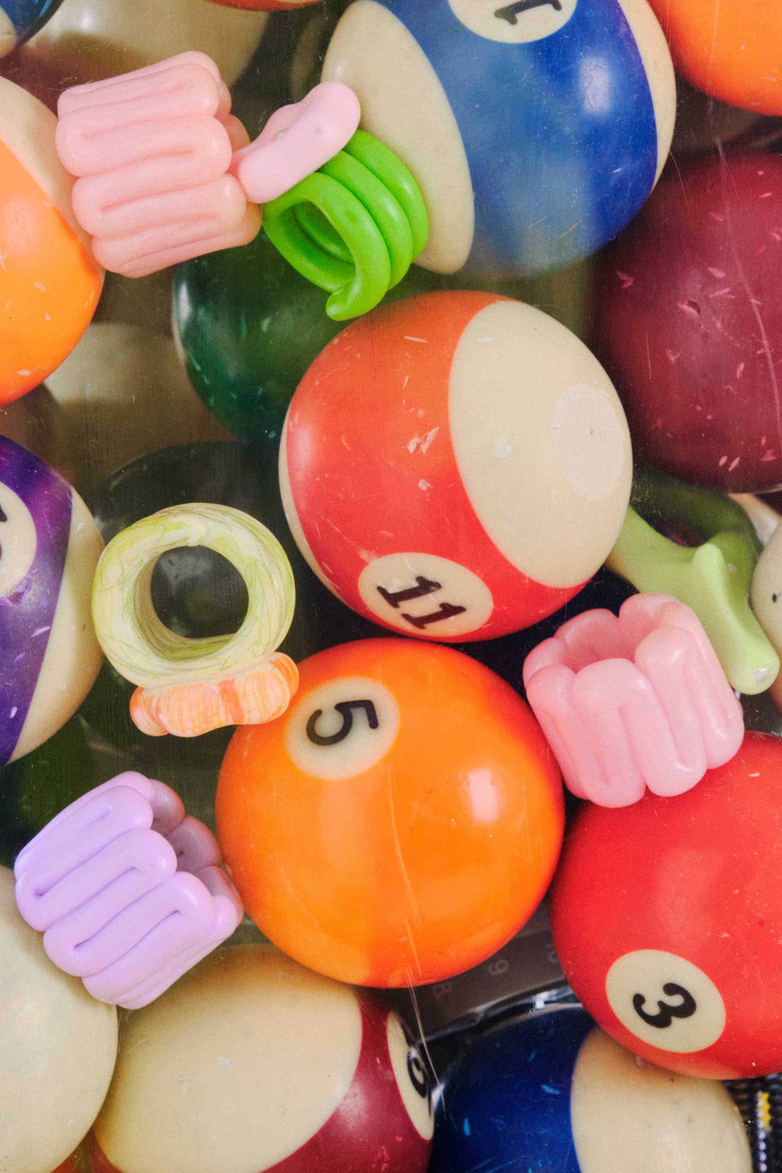 Новое имя. Bom.bi.bom — «пластилиновые» украшения, будто из детства (фото 6)